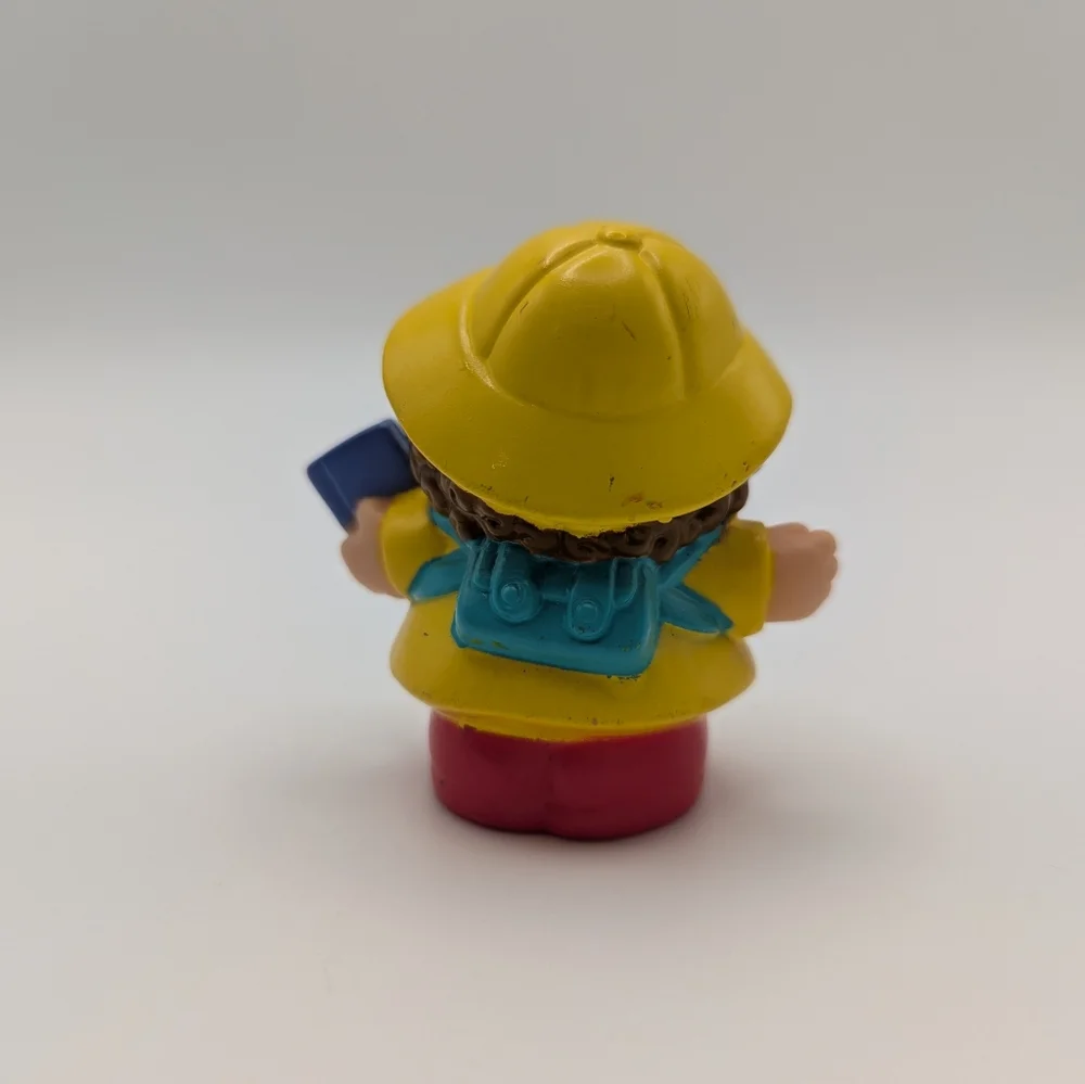 Vintage Fisher-Price Little People 2005 Maggie‎ Yellow Raincoat Red Glasses Book